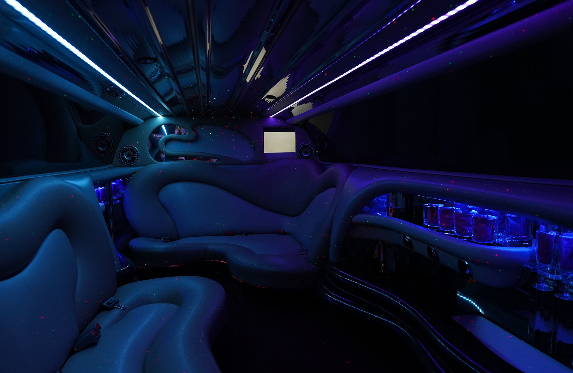 Pink Cadillac XXL limousine mieten